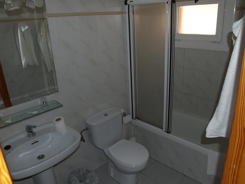 Hostal Barnes Santa Cristina d'Aro Kamer foto