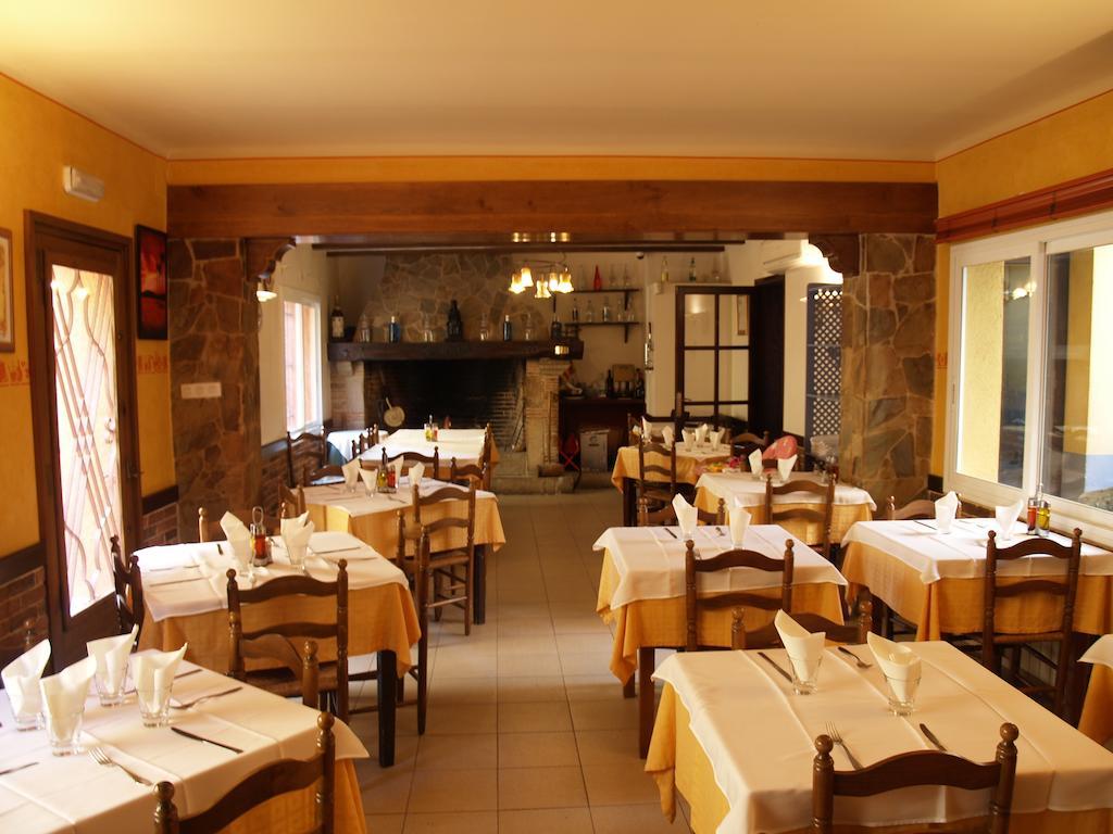 Hostal Barnes Santa Cristina d'Aro Buitenkant foto