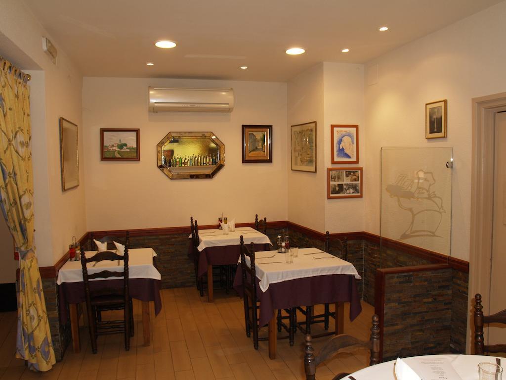 Hostal Barnes Santa Cristina d'Aro Buitenkant foto